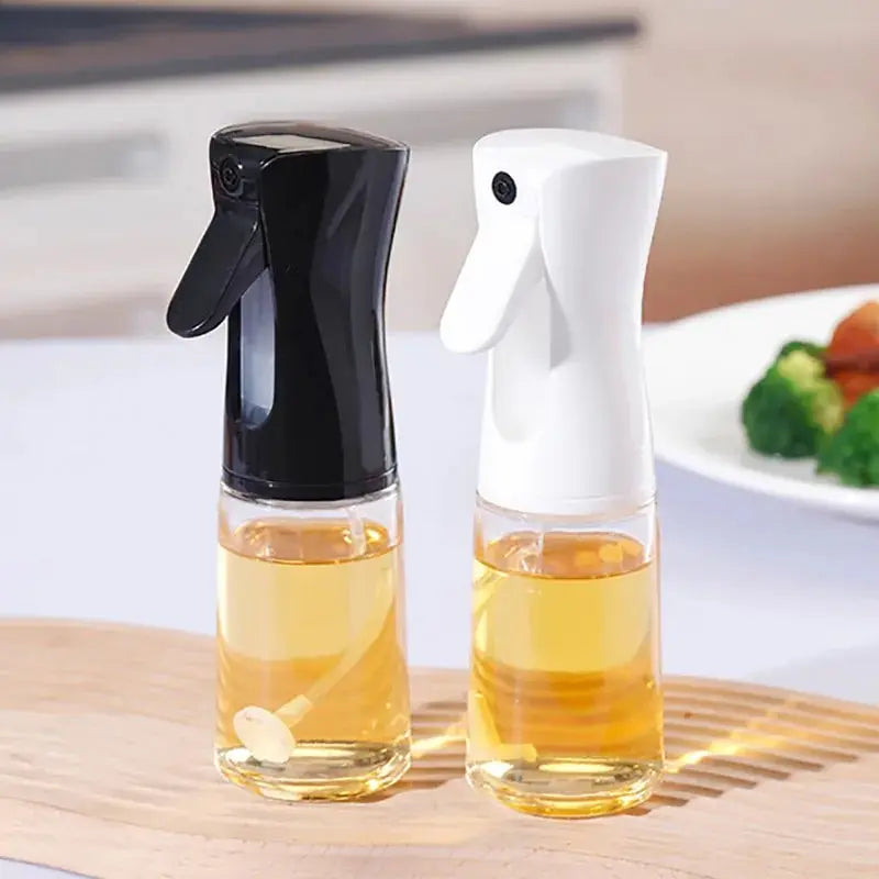 Kitchen Oil Sprayer,Black and White 200ml/300ml/  Oil Bottle Garden Plant Watering Can Spray Bottle Vinegar Bottle Dispenser