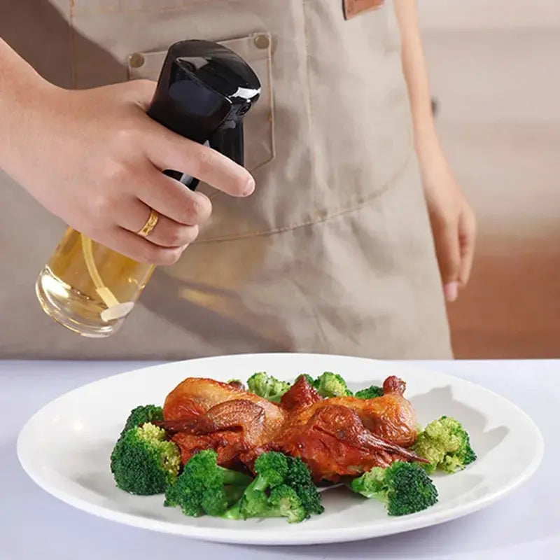 Kitchen Oil Sprayer,Black and White 200ml/300ml/  Oil Bottle Garden Plant Watering Can Spray Bottle Vinegar Bottle Dispenser