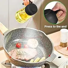 Kitchen Oil Spray Bottle Cooking Olive Oil Sprayer 200/300/500ML Pneumatic Spray Bottle Fitness Barbecue Spray Oil Dispenser